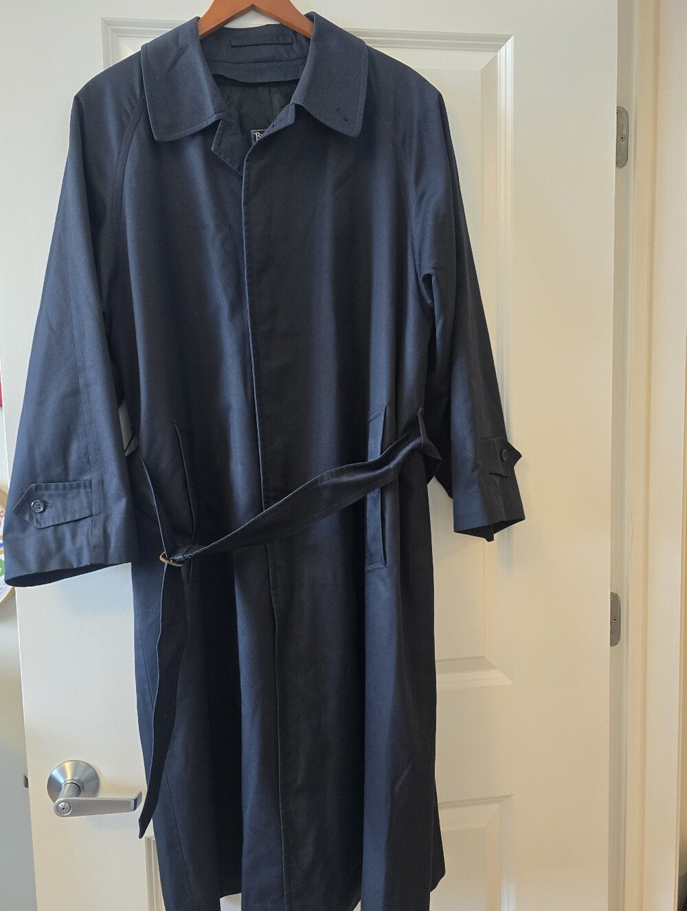 Vintage Burberrys London lined  single-breasted belted raincoat Size 48 RX